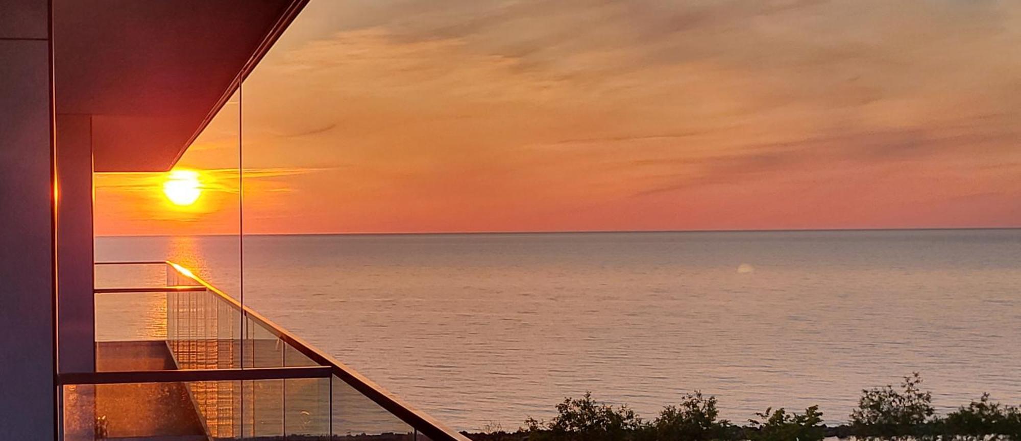 Solaris 711, Sea View.